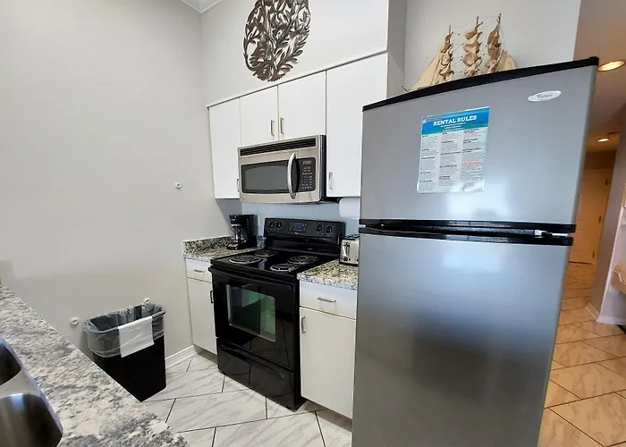 Royal Palms #1006 Apartment *